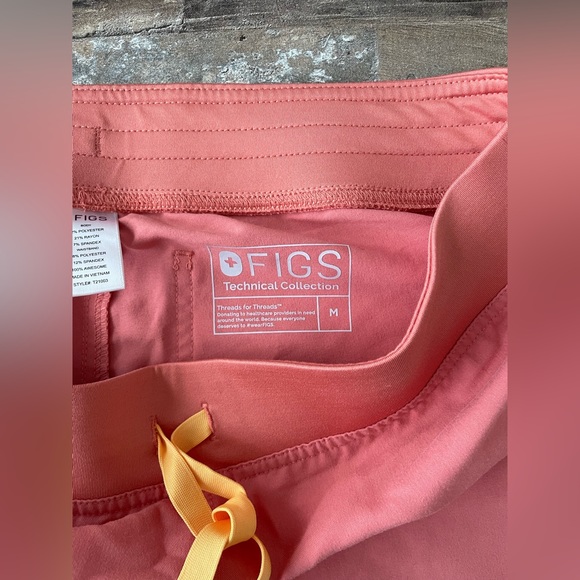 Figs Yola Scrub Pants - Picture 2 of 2